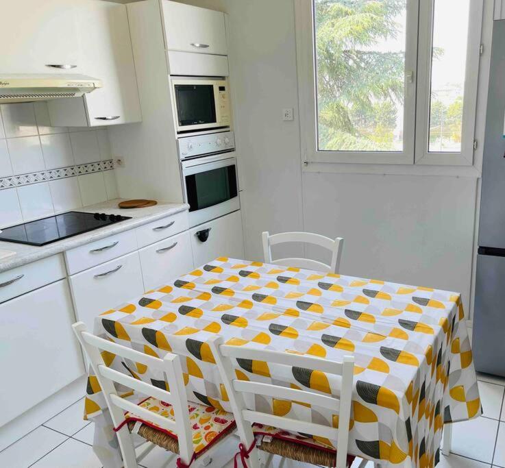 Appartement Place Verdun - Тур Экстерьер фото